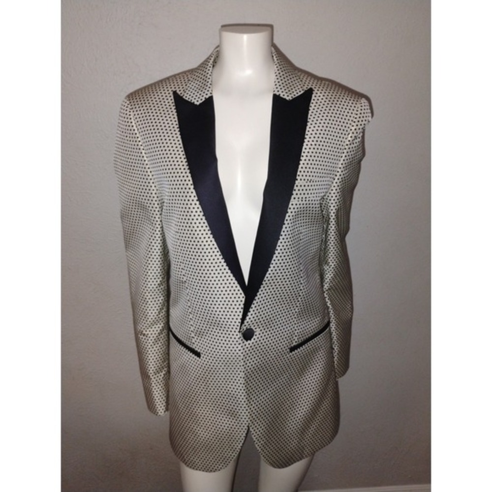 Mark of Distinction MOD Gold Carson Fitted‎ Suit